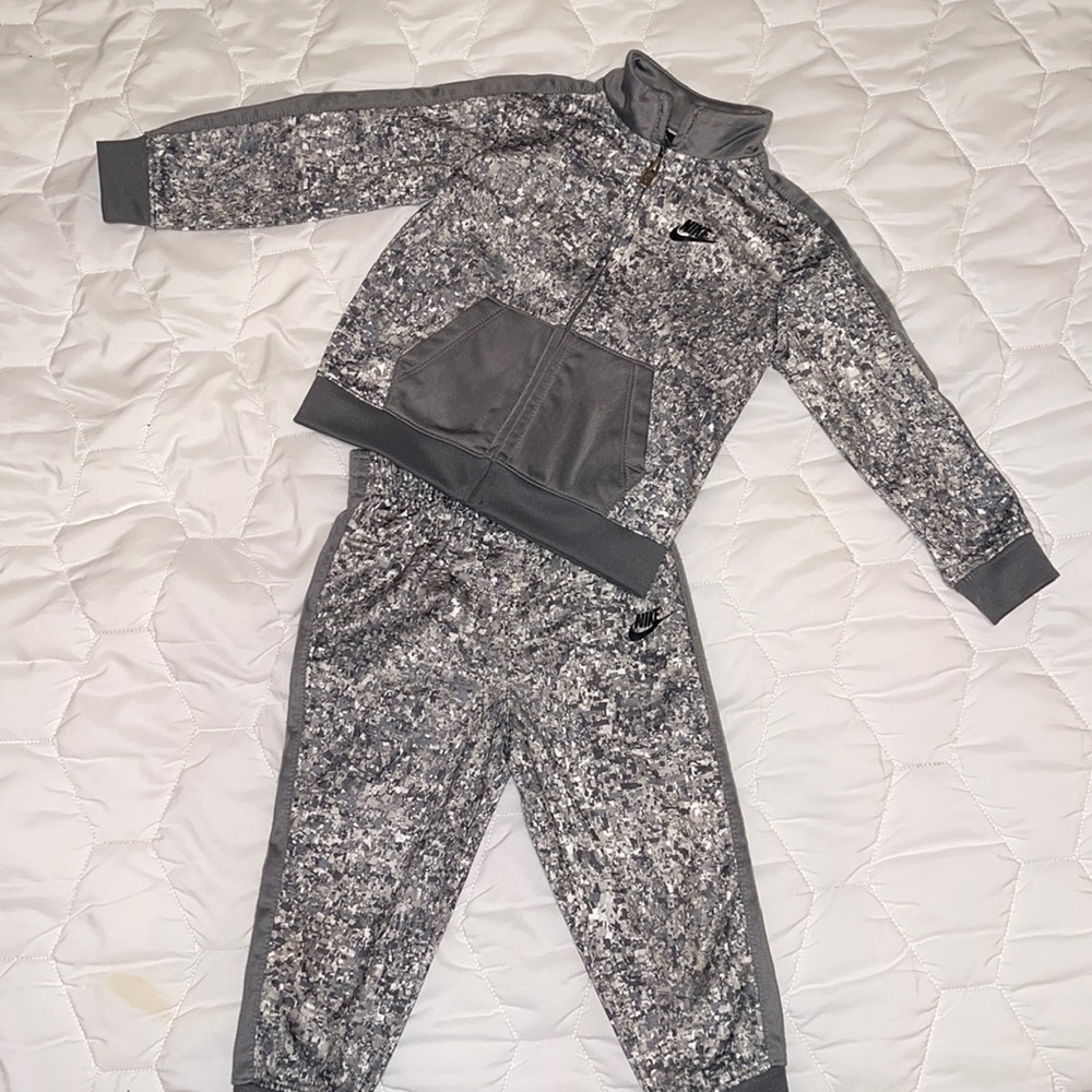 Nike 2pc Camouflage Set -24M
